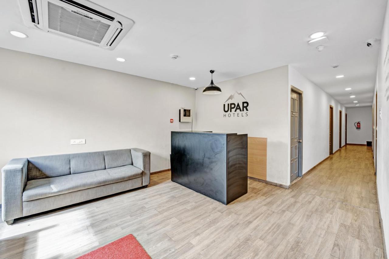 Hotel Upar Uthandi, Ecr