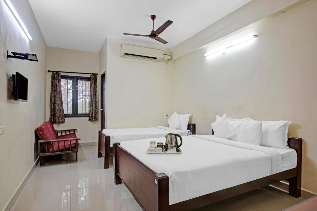 Townhouse 834 Jp Paradise Near Pvr Cinemas Skywalk 4* Chennai