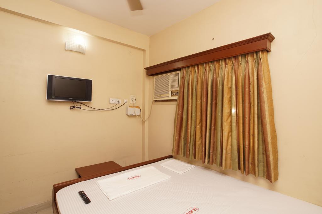 S.r.ashwin Residency Guest house *