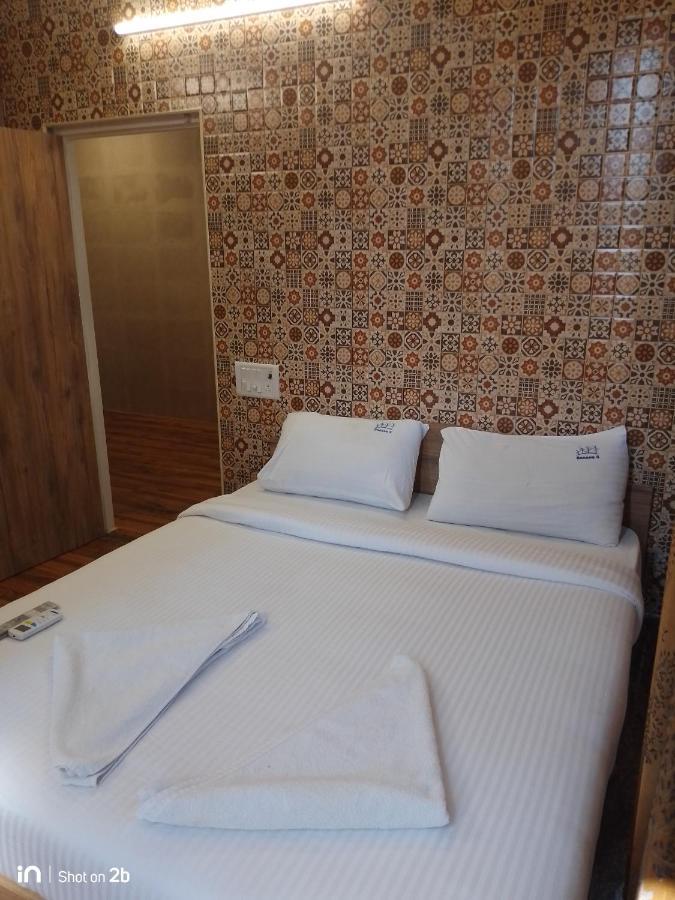 Season 4 Residences - 1bhk Furnished