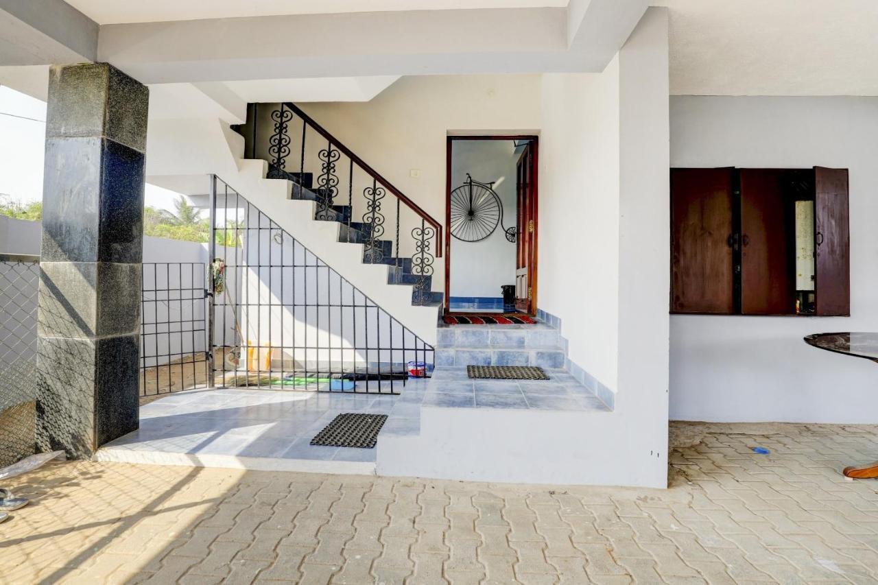 Oyo Fantasea Uthandi Near Juhu Chennai