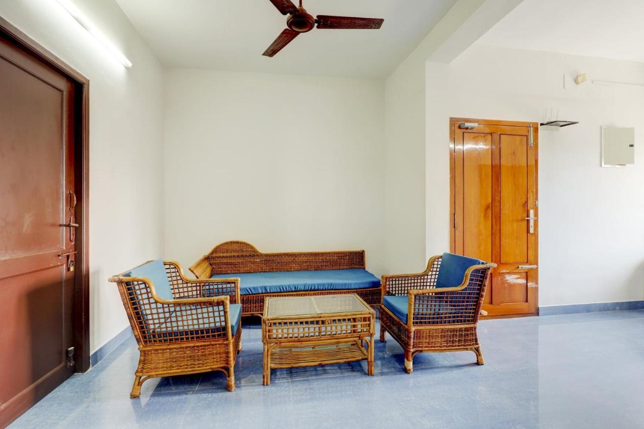 Guest house Oyo Fantasea Uthandi Near Juhu 3*