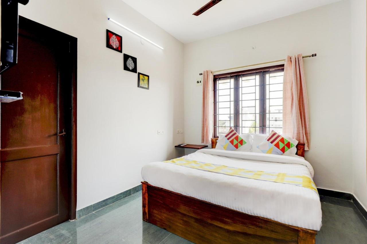 Oyo Fantasea Uthandi Near Juhu Guest house 3*
