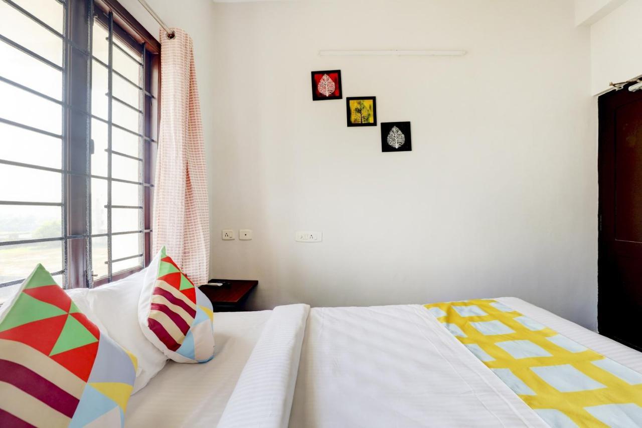Guest house Oyo Fantasea Uthandi Near Juhu 3*