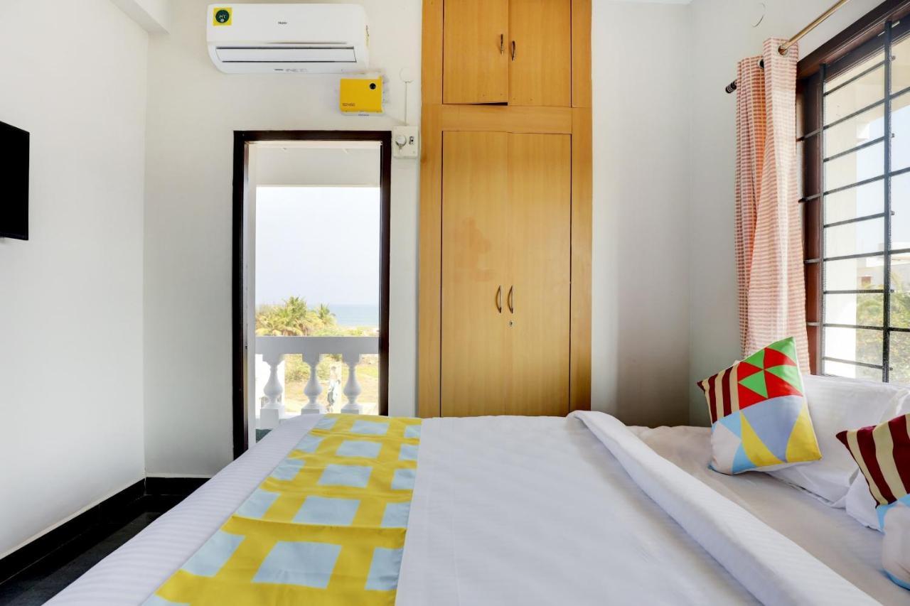 Guest house Oyo Fantasea Uthandi Near Juhu