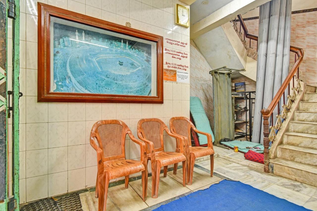 Hotel O Dream Palace Near Marina