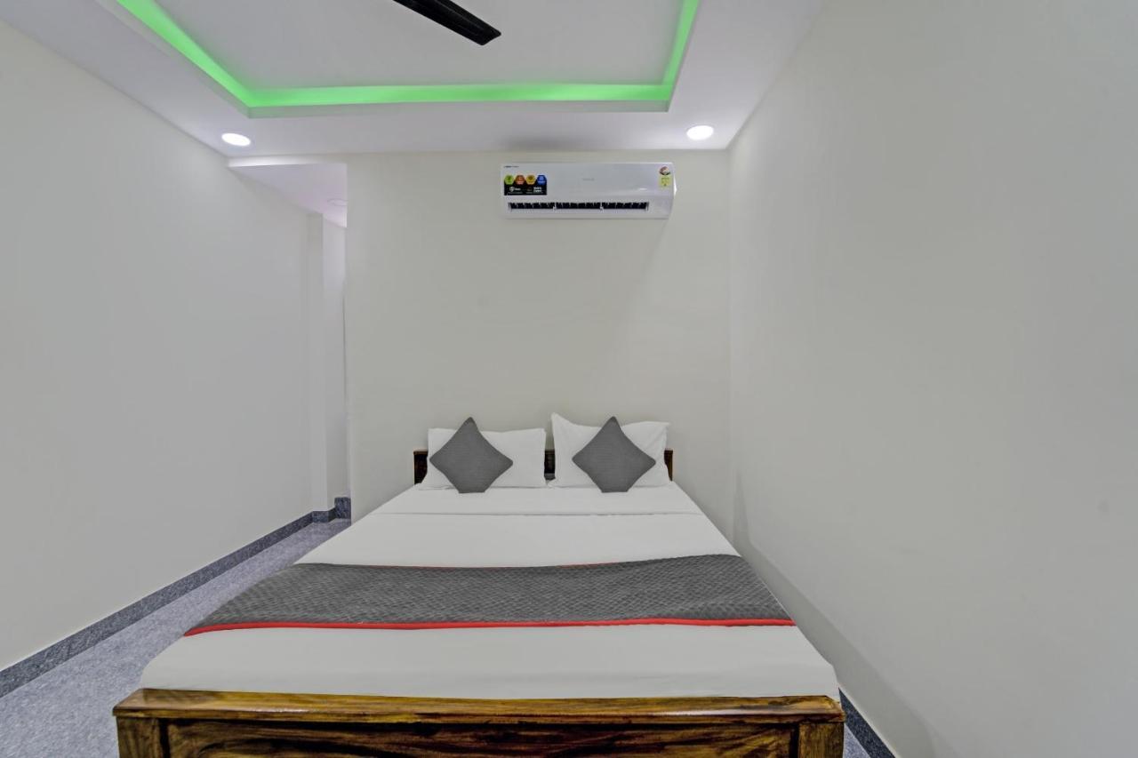 Super Townhouse 1096 Redfox Nungambakkam Near Apollo & Shankar Nethralaya Hospital Hotel Chennai