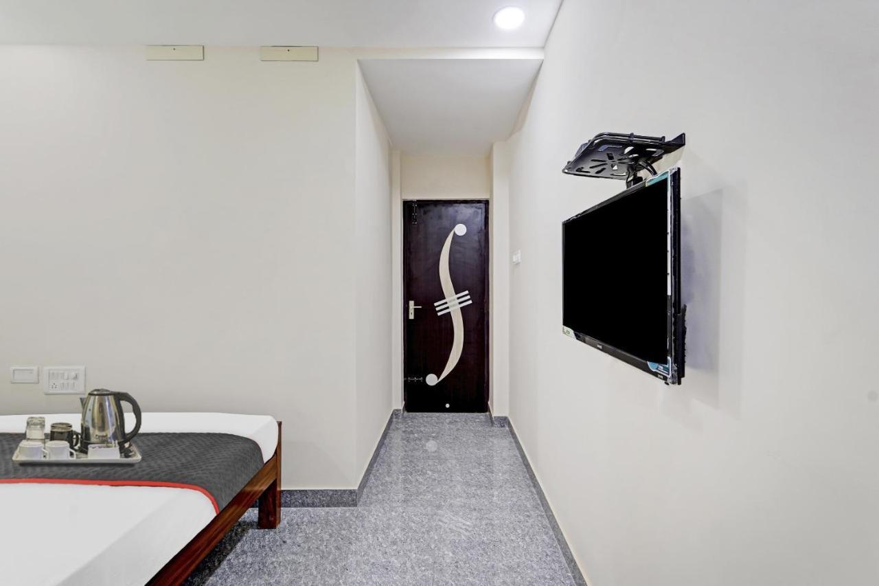 Hotel Super Townhouse 1096 Redfox Nungambakkam Near Apollo & Shankar Nethralaya Hospital Chennai