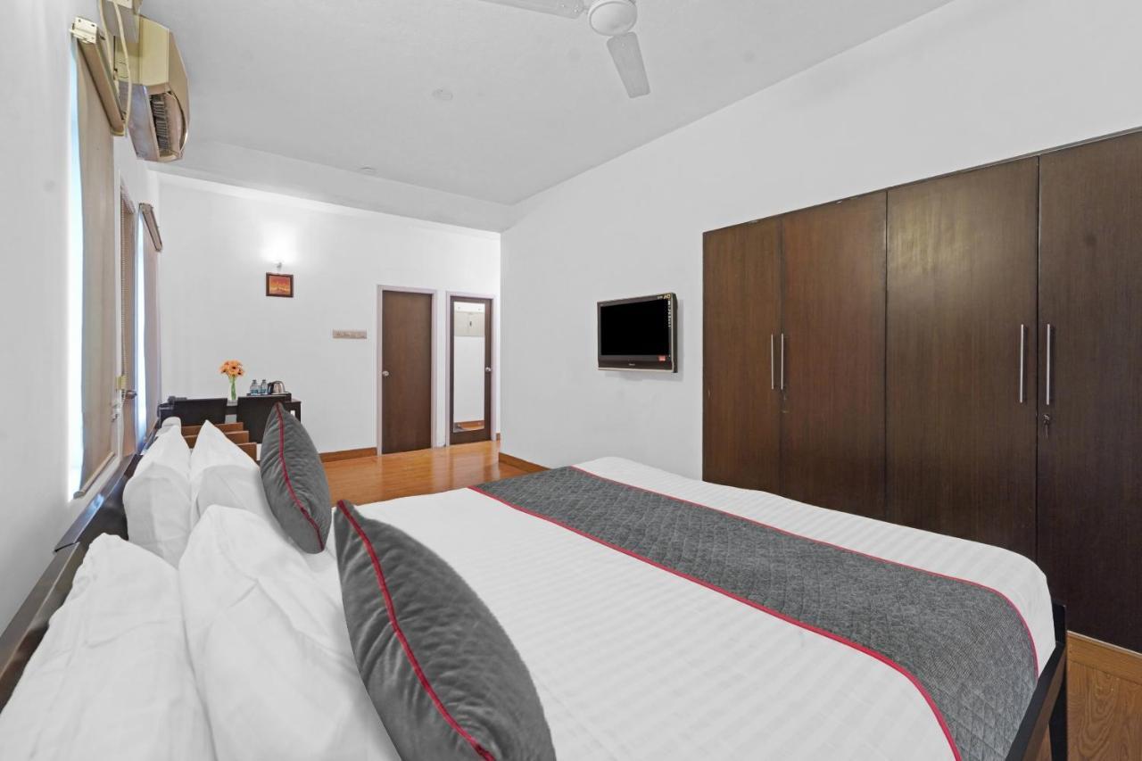 Super Oyo Townhouse 1005 G Silver & Resorts Omr 3* Chennai