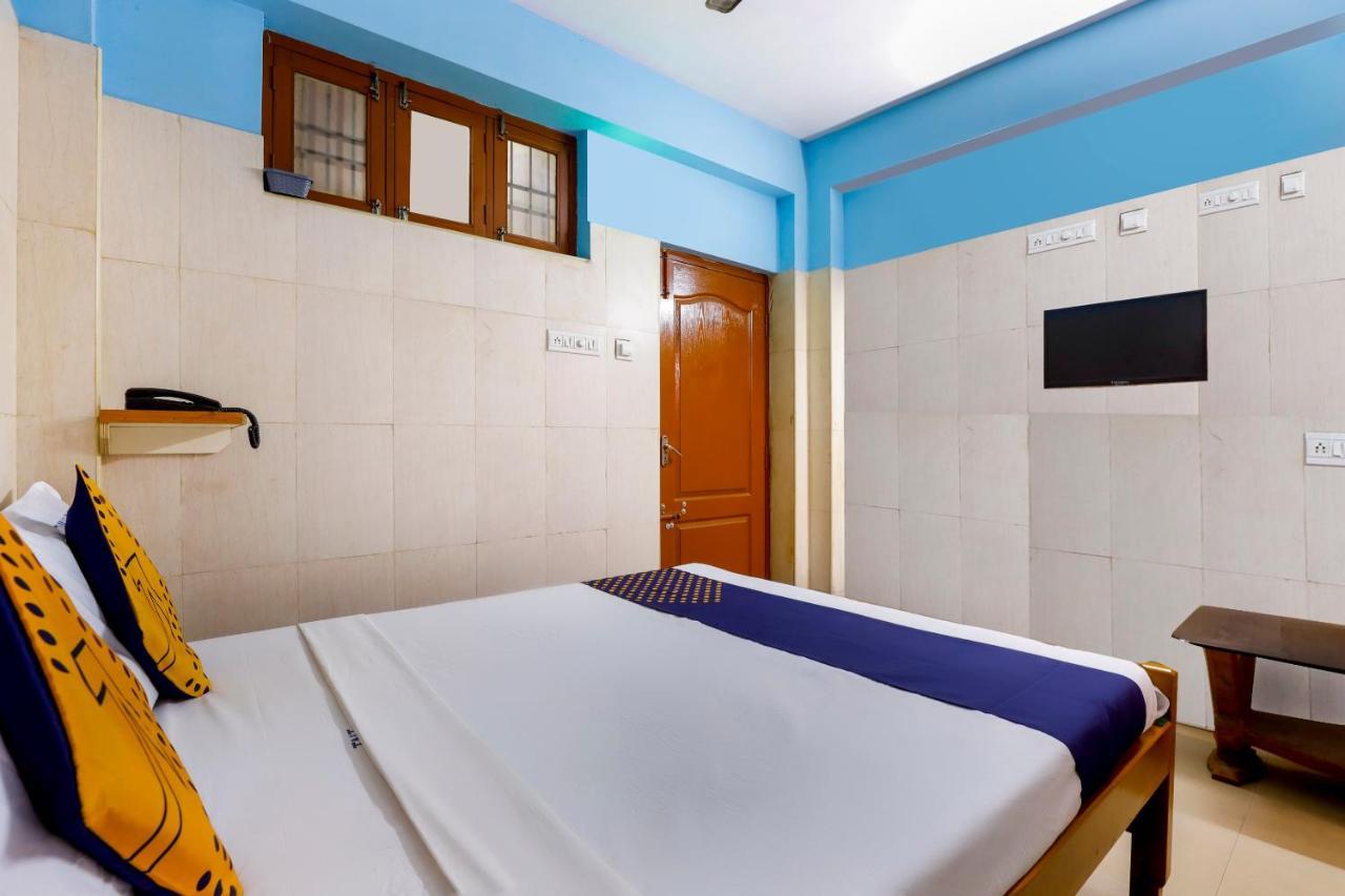 Hotel Spot On Grand Residency Near Marina Chennai