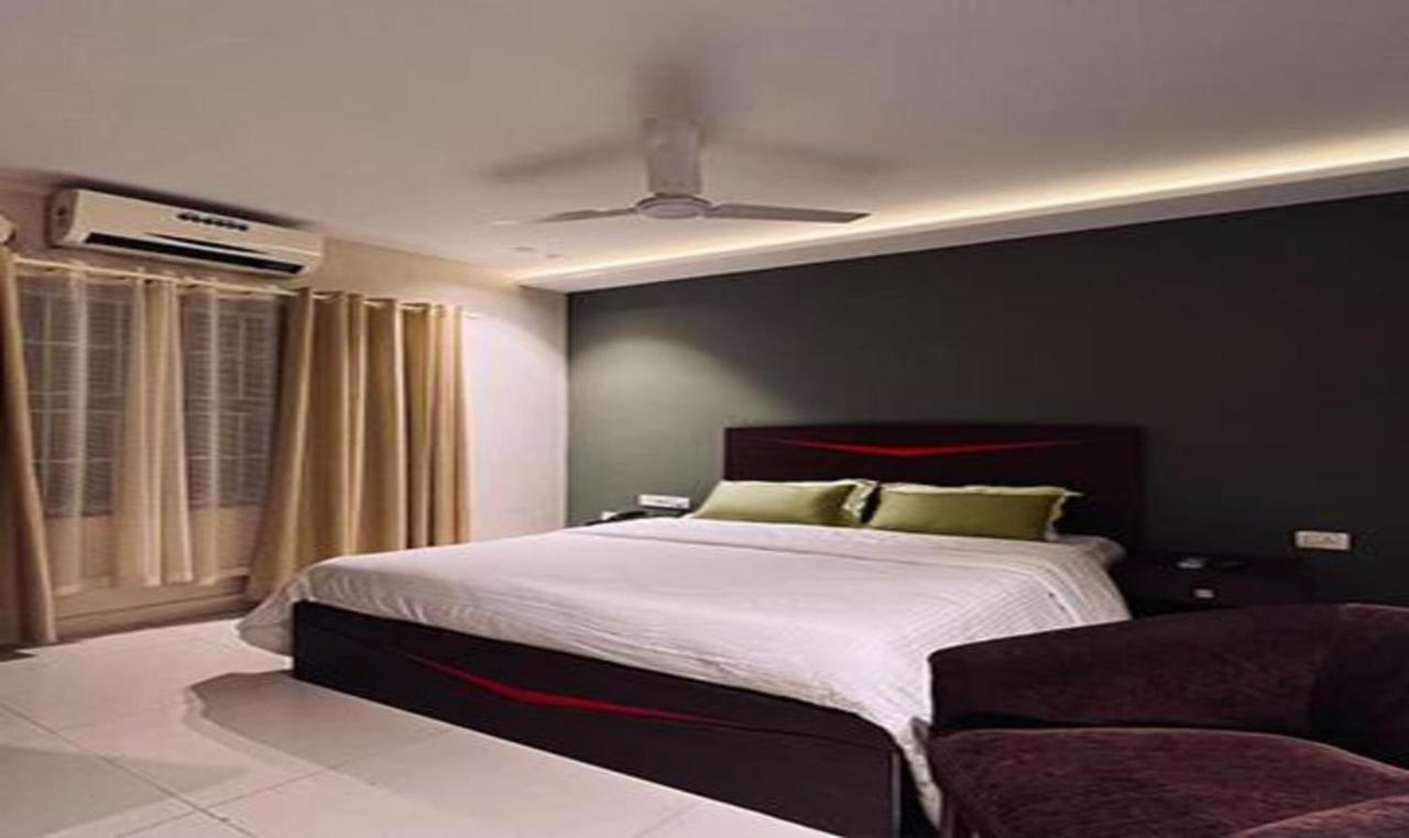 Fabhotel Sea Queen Residency