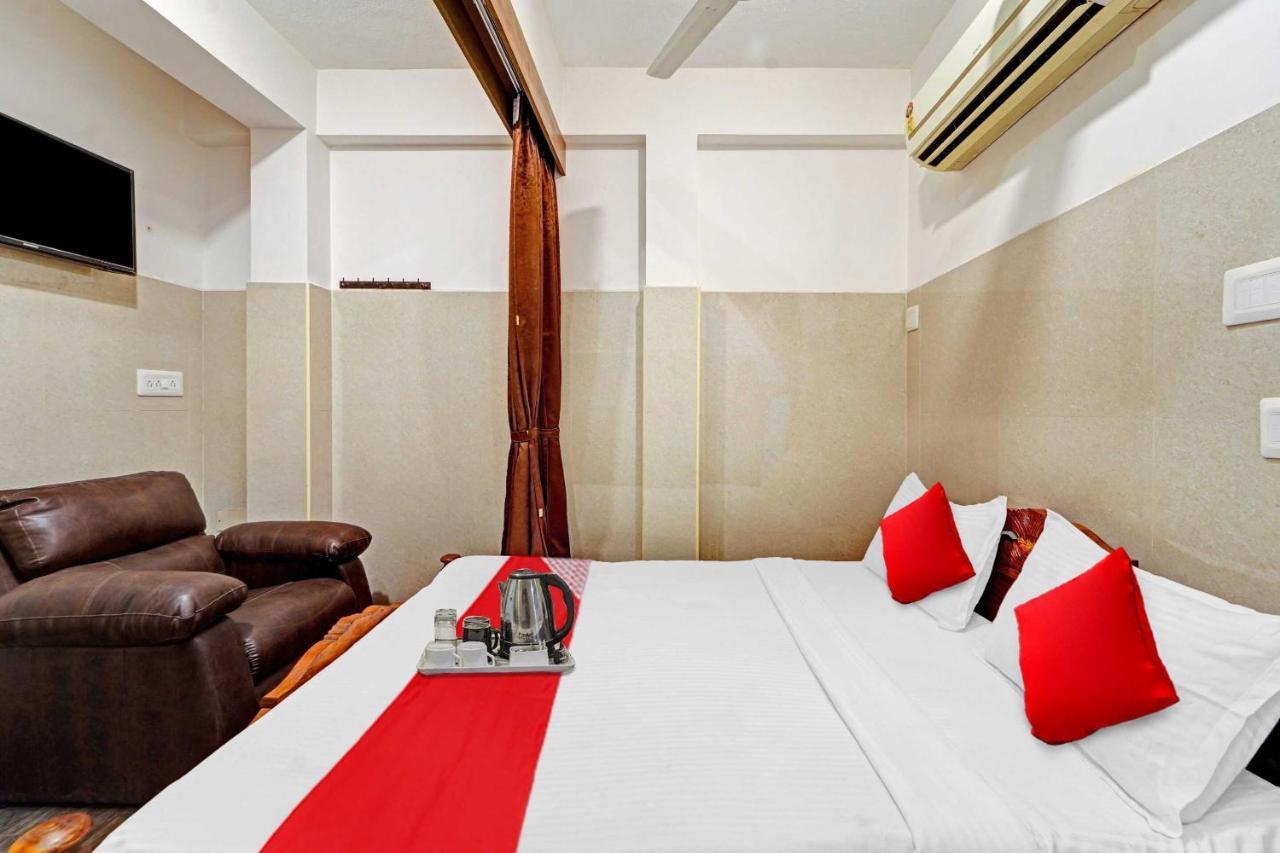 Oyo 81287 Empire Hotel Chennai