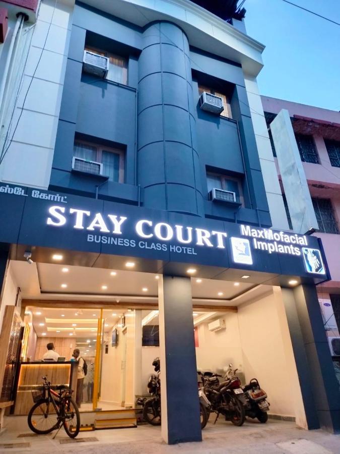 Hotel Court - Business Class - Near Railway Station 3*