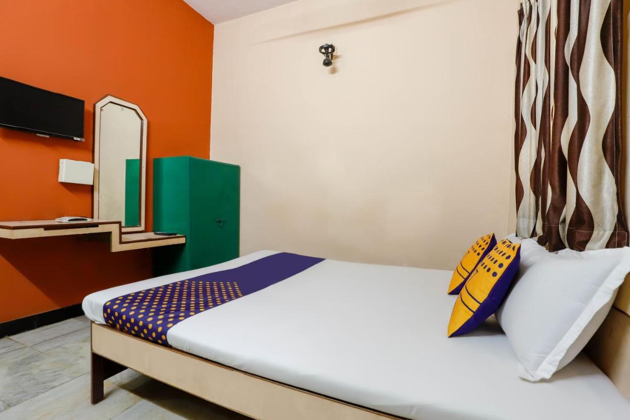 Spot On 67354 Murudis Hotel 3*