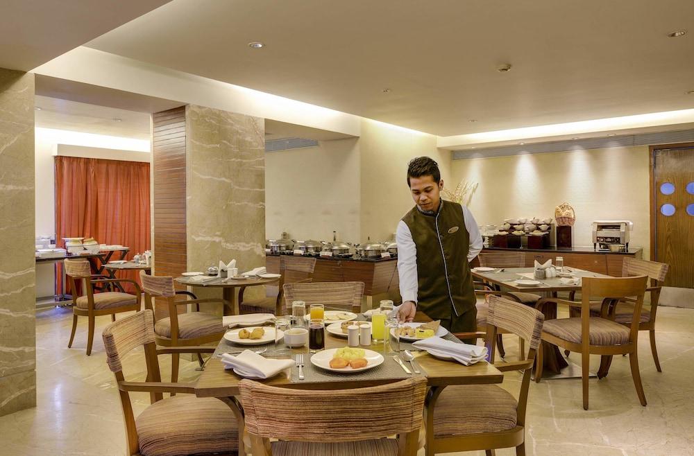 Hotel Pride Hotel,