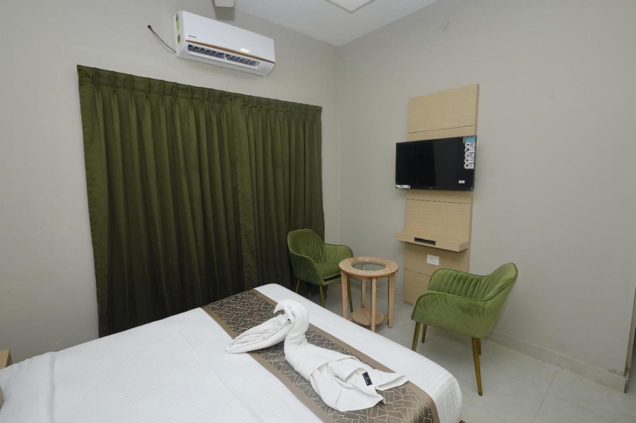 Grand Courtyard Business Hotel