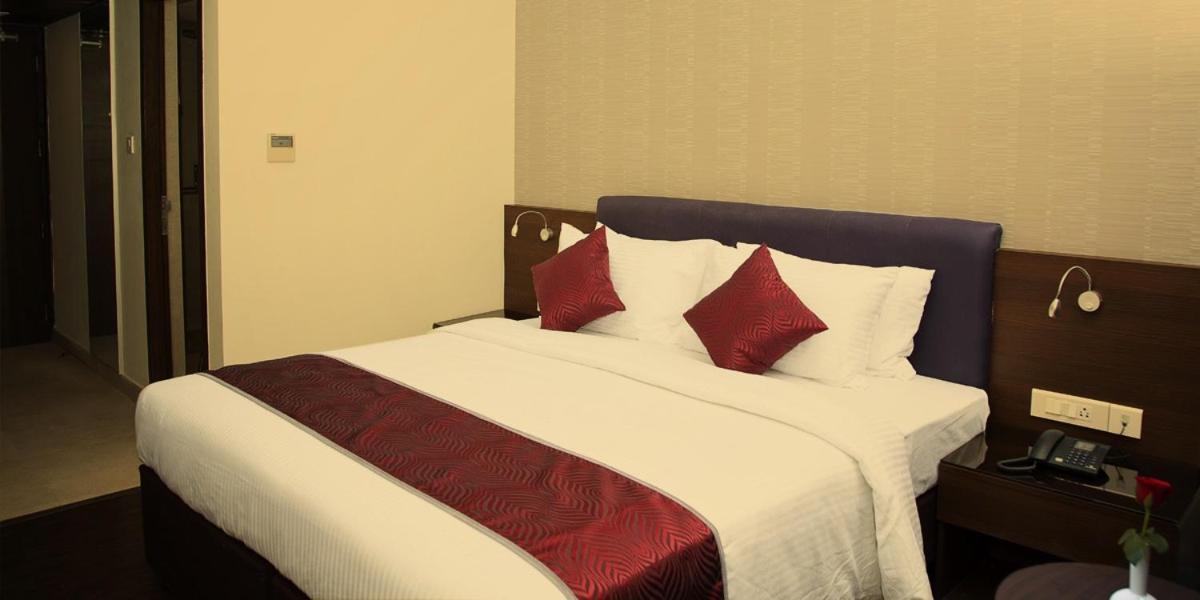 V7 Hotel