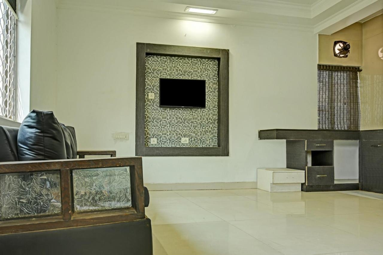 Hotel O O Vadapalani Chennai