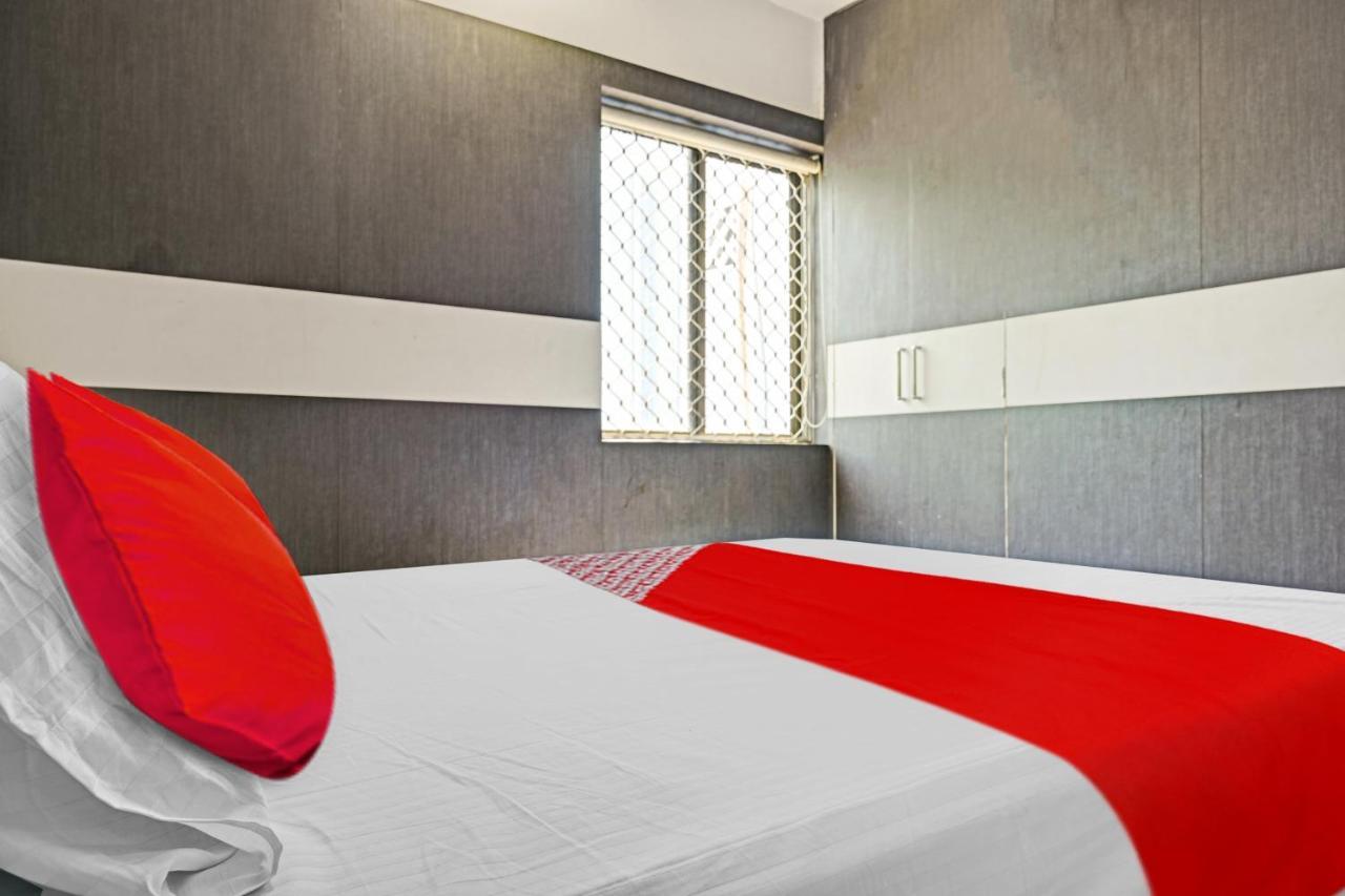 Hotel Hotel O O Vadapalani 3*