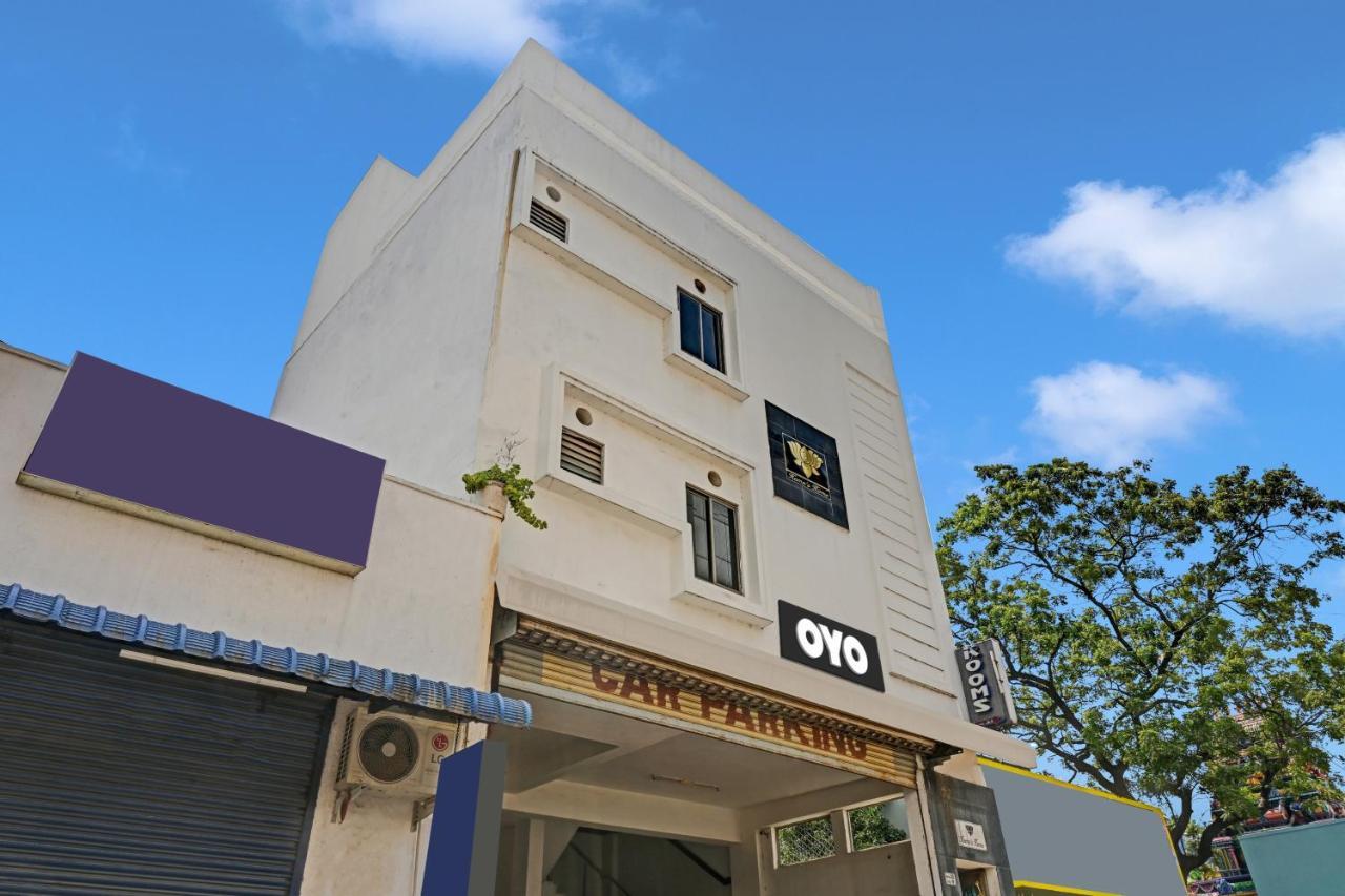 Hotel O O Vadapalani Hotel 3*