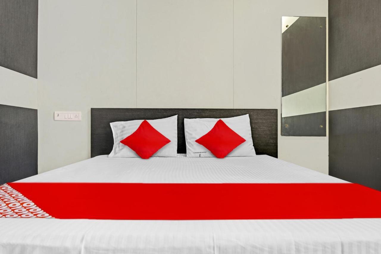 Hotel O O Vadapalani