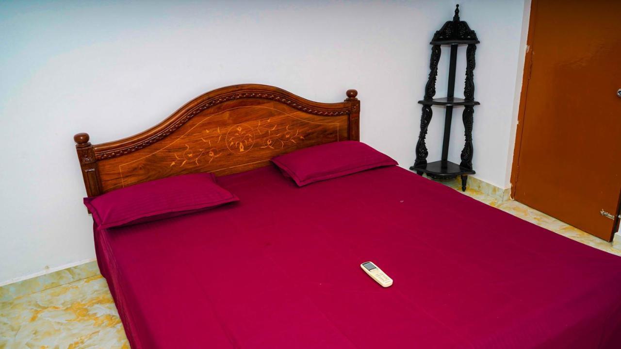 Laguna Guest house *