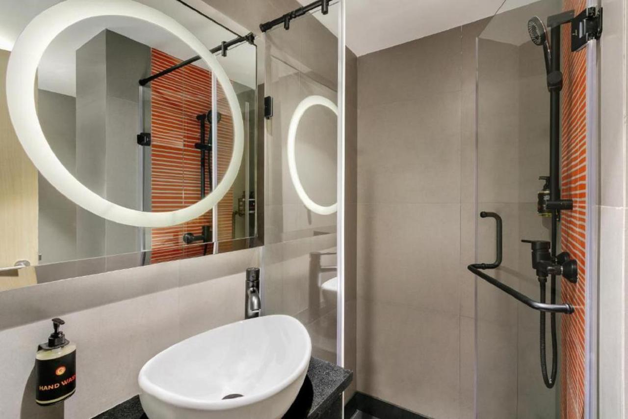 Ginger Omr Hotel
