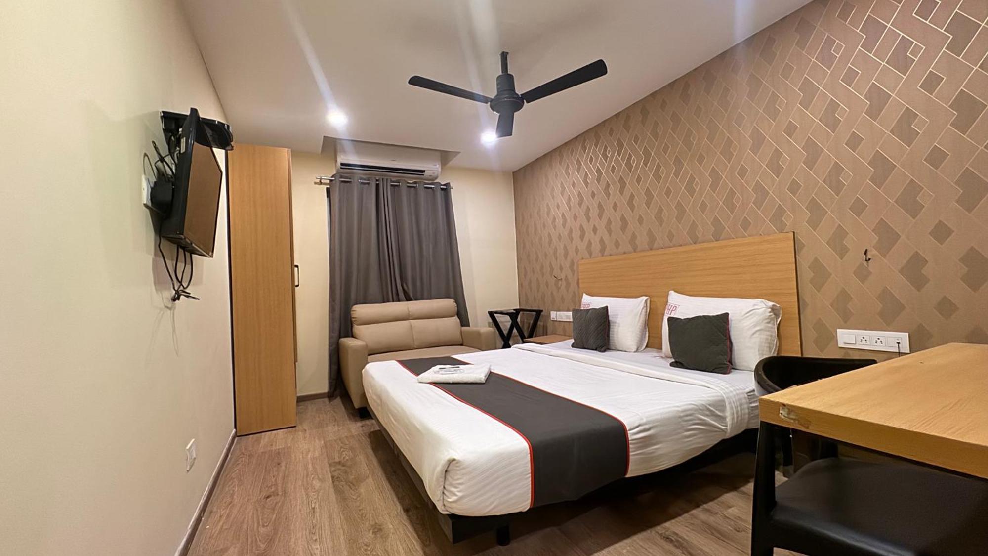 Php Boutique Townhouse Hotel 3*