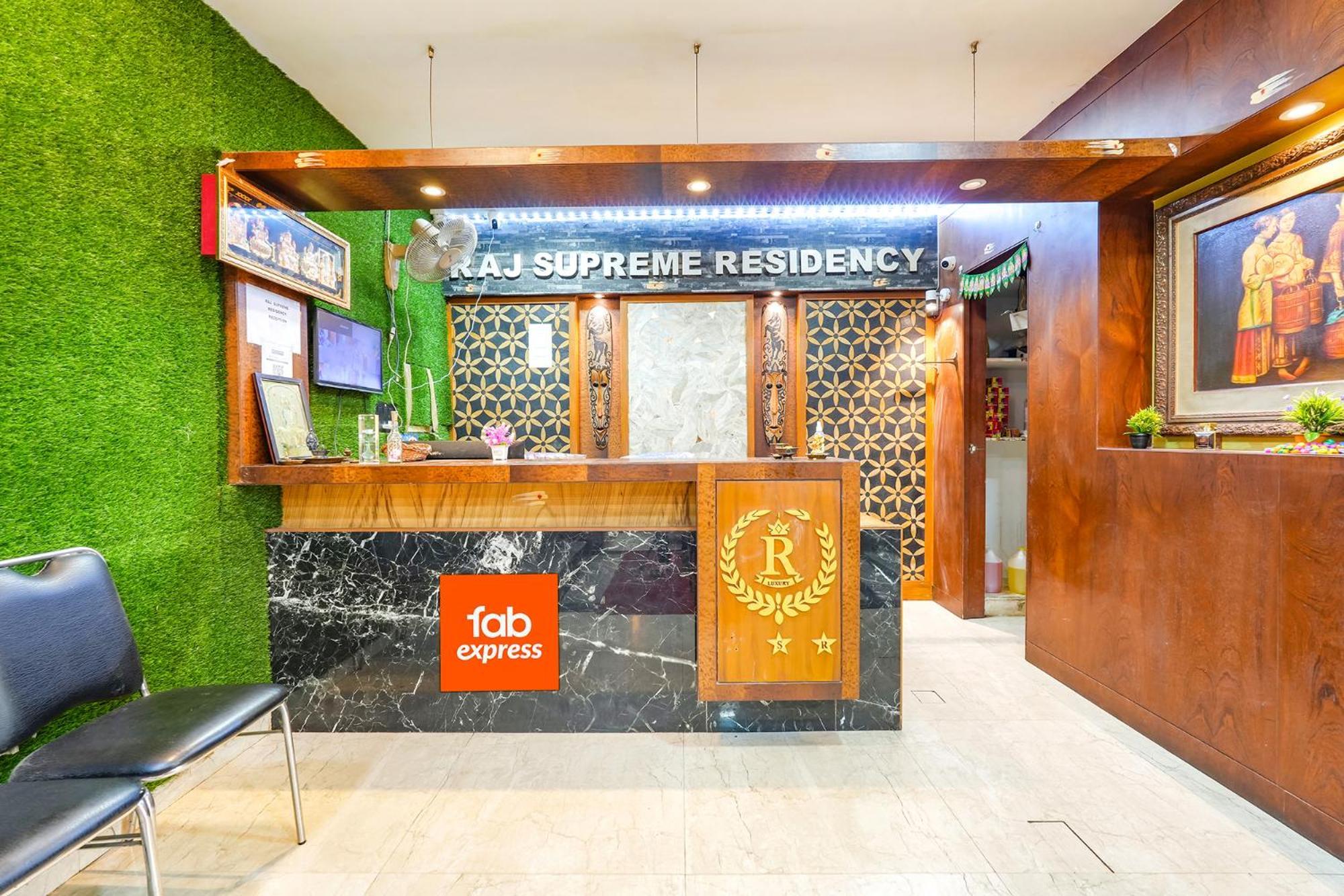 Fabexpress Raj Supreme Residency 3*