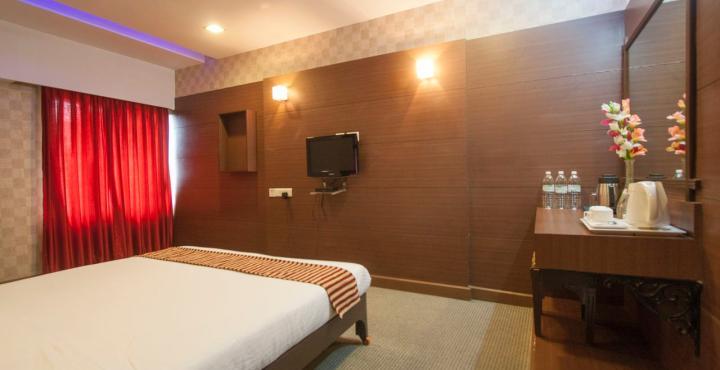 Hotel Shelter 3*