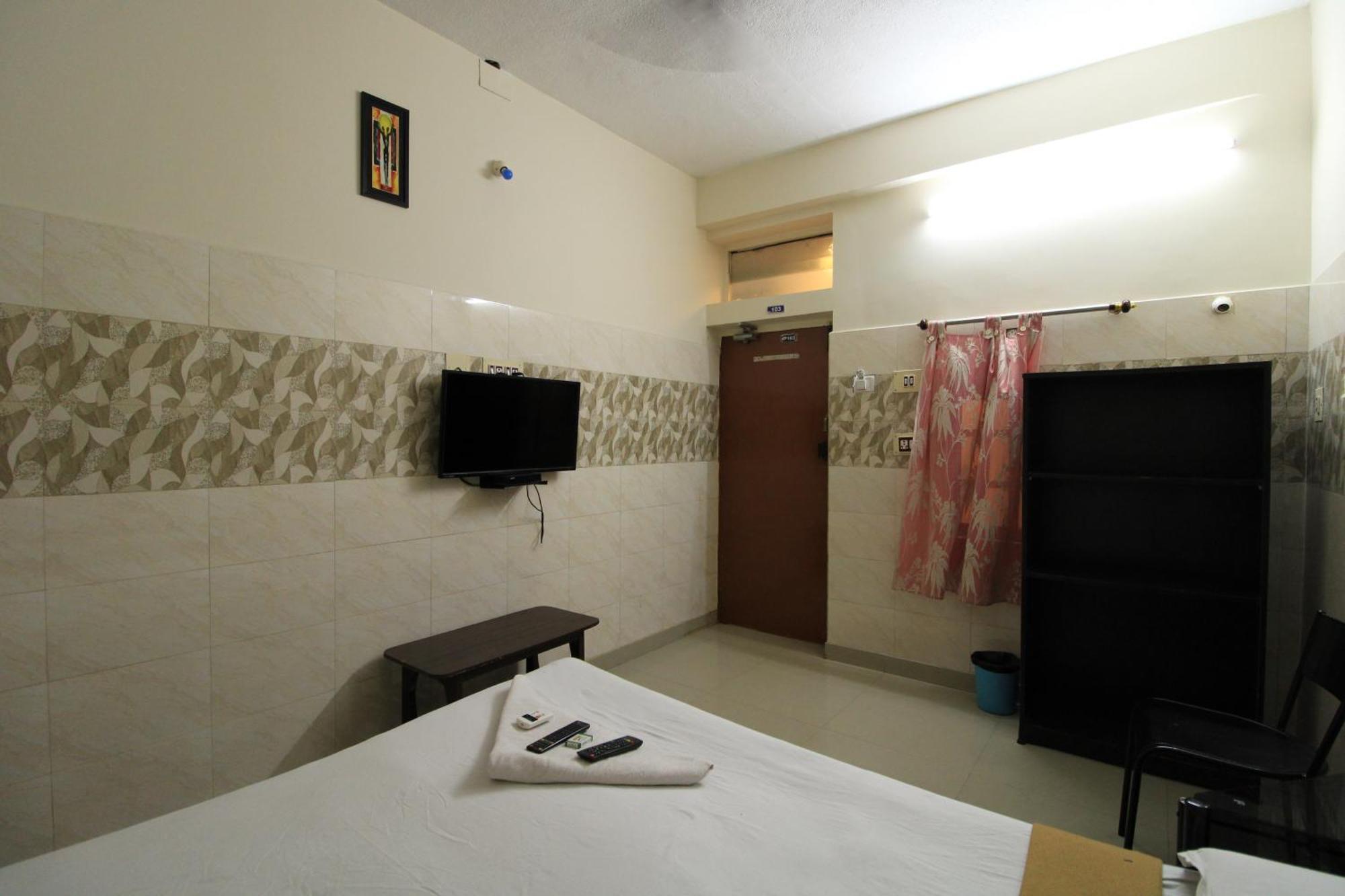 Just Guest House, Airport