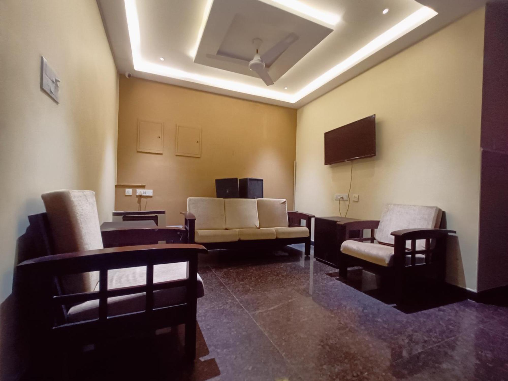Mrv Triplicane Hotel 2*