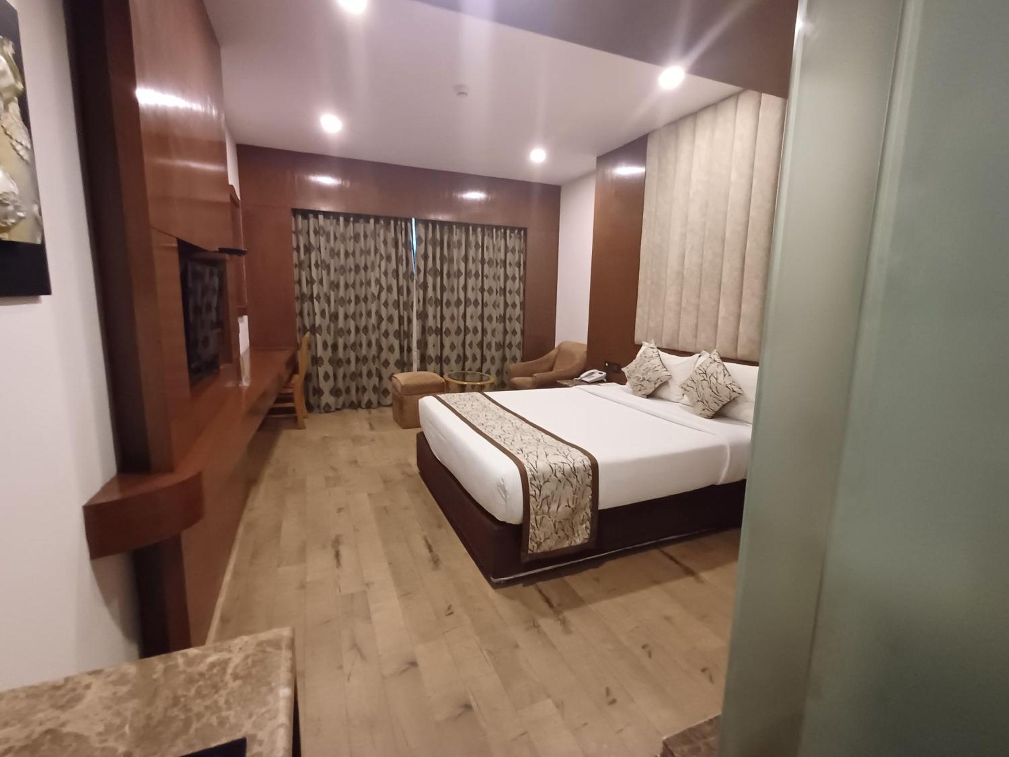 Benzz Park Hotel