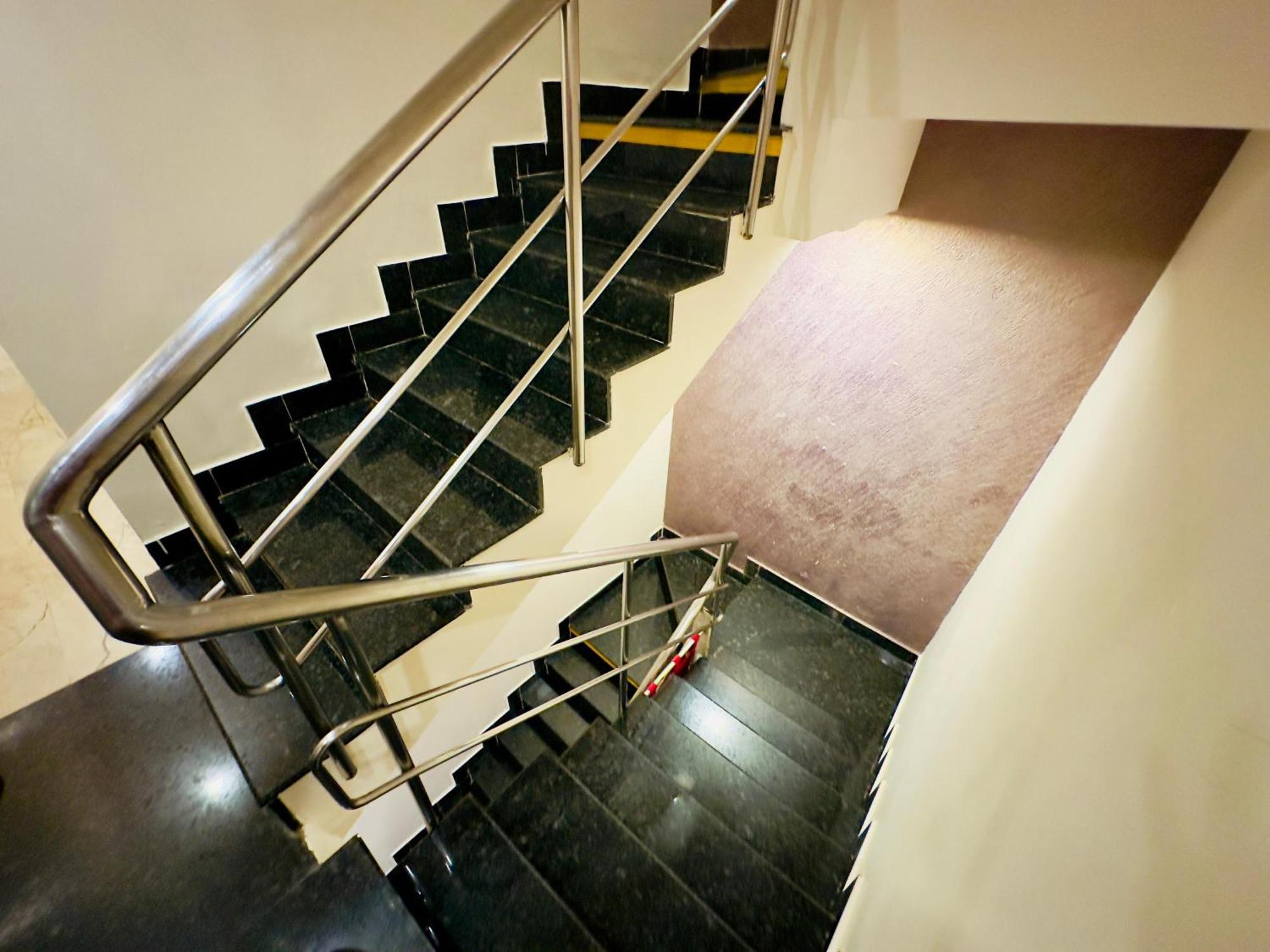 Hotel Court - Business Class - Near Railway Station Chennai