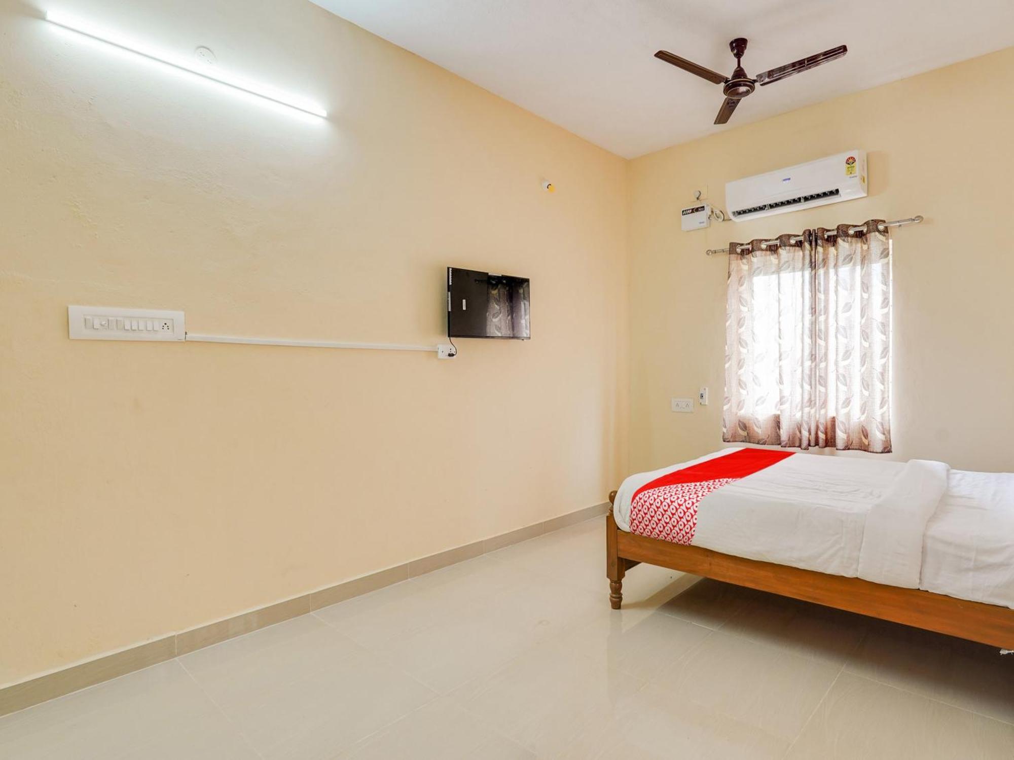 Hotel O Srinivasa Residency