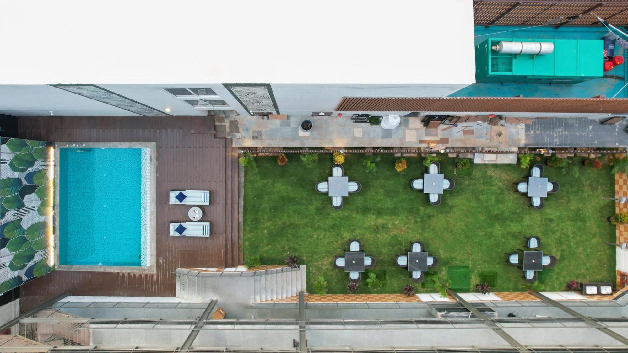 Hotel The Palomar By Crossway