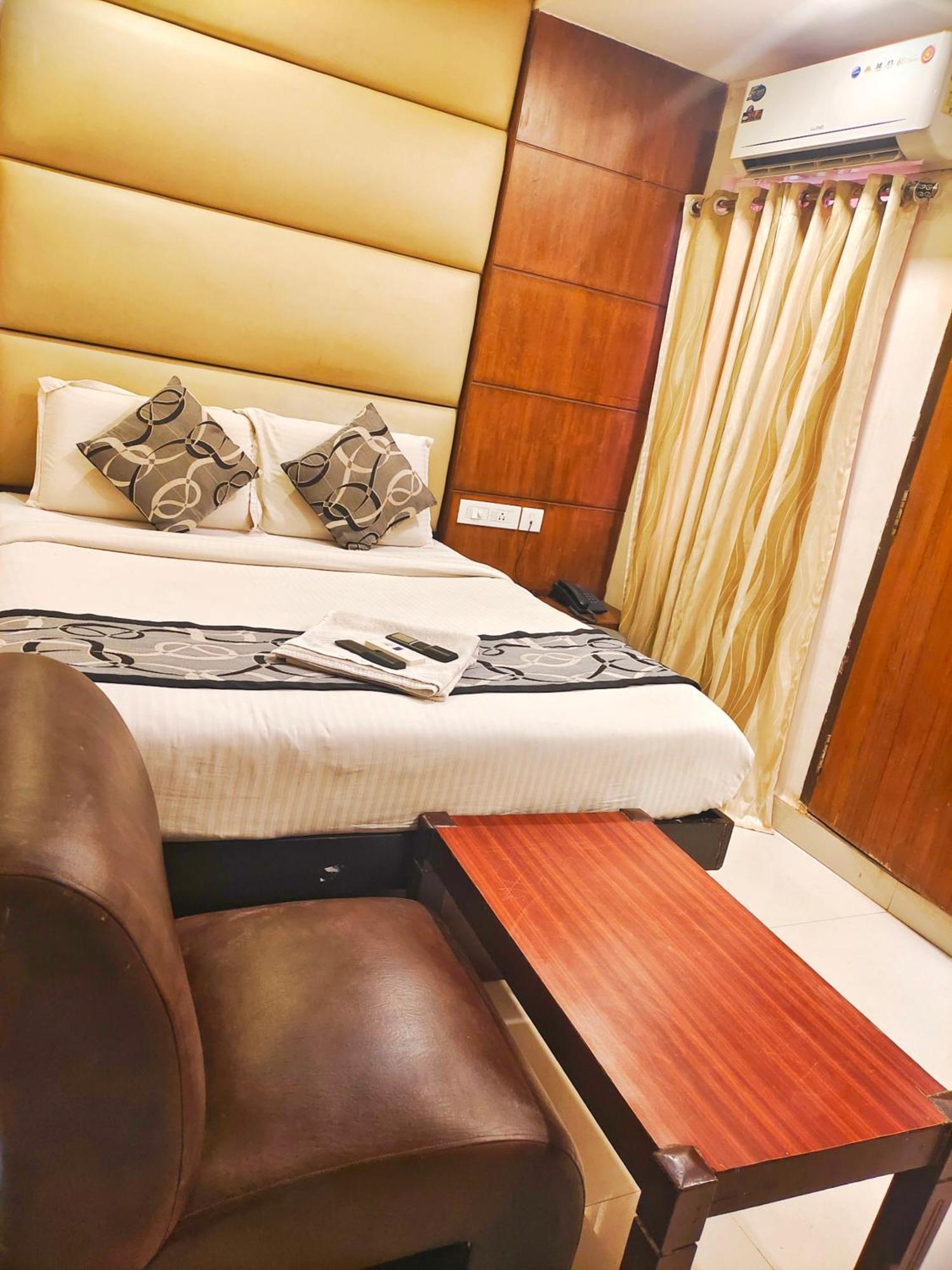 Santhi Bhavan, 2* Chennai