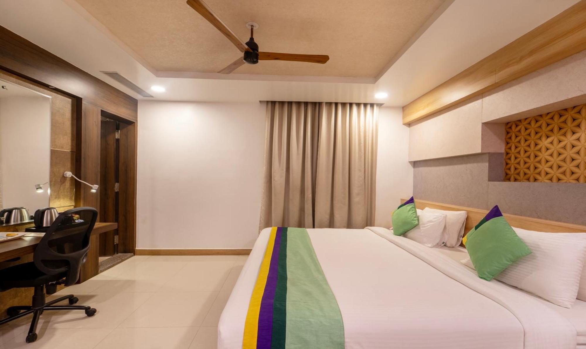 Treebo Golden Swan Pammal Hotel 3*