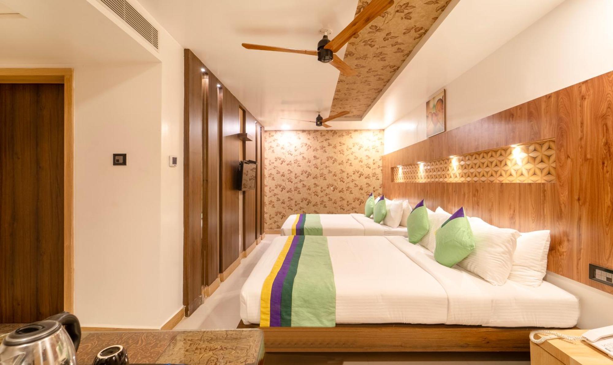 Treebo Golden Swan Pammal Hotel 3*