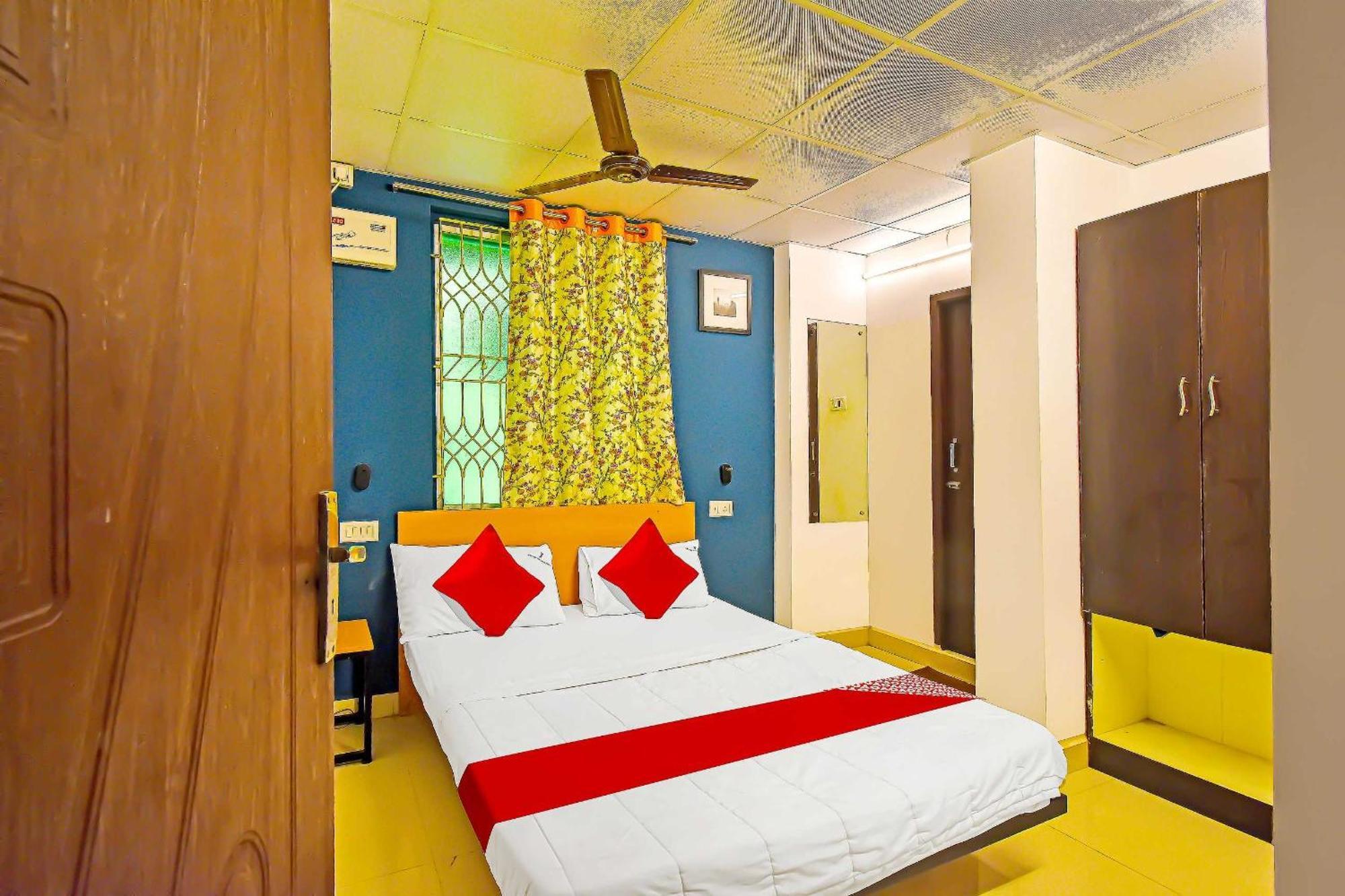 Hotel O Grand Residency Near Kasi Talkies 3*