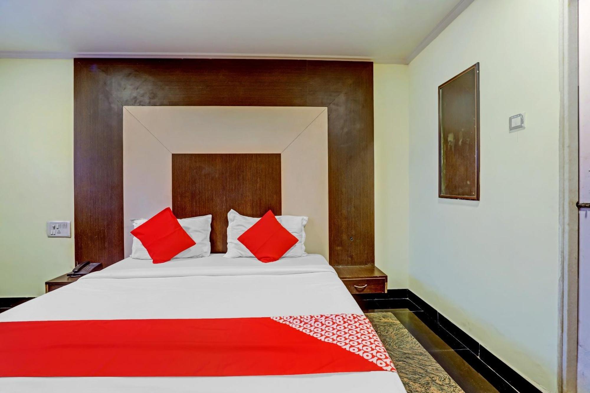 Hotel Fabhotel Chamiers Park 4*