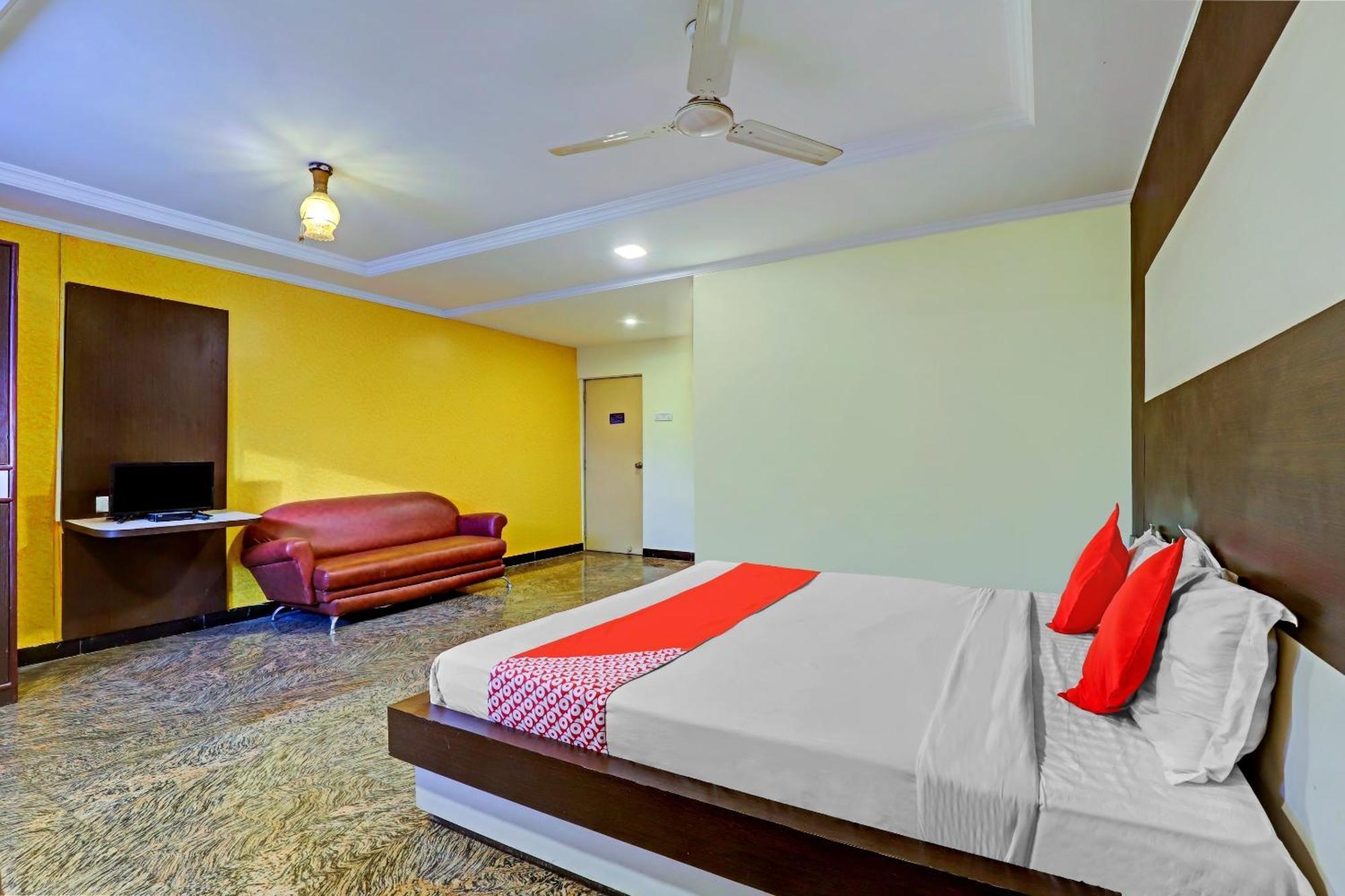 Fabhotel Chamiers Park Hotel 4*
