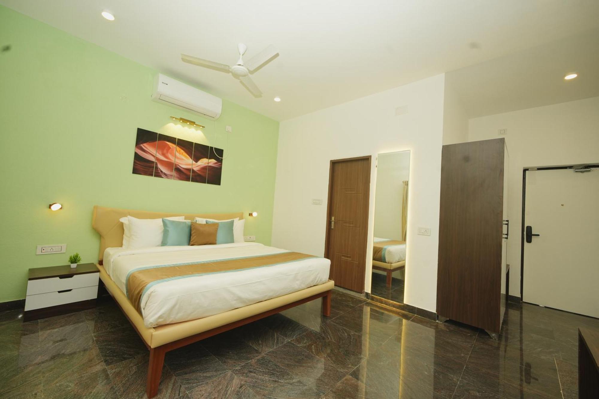 Bay Breeze Hotel