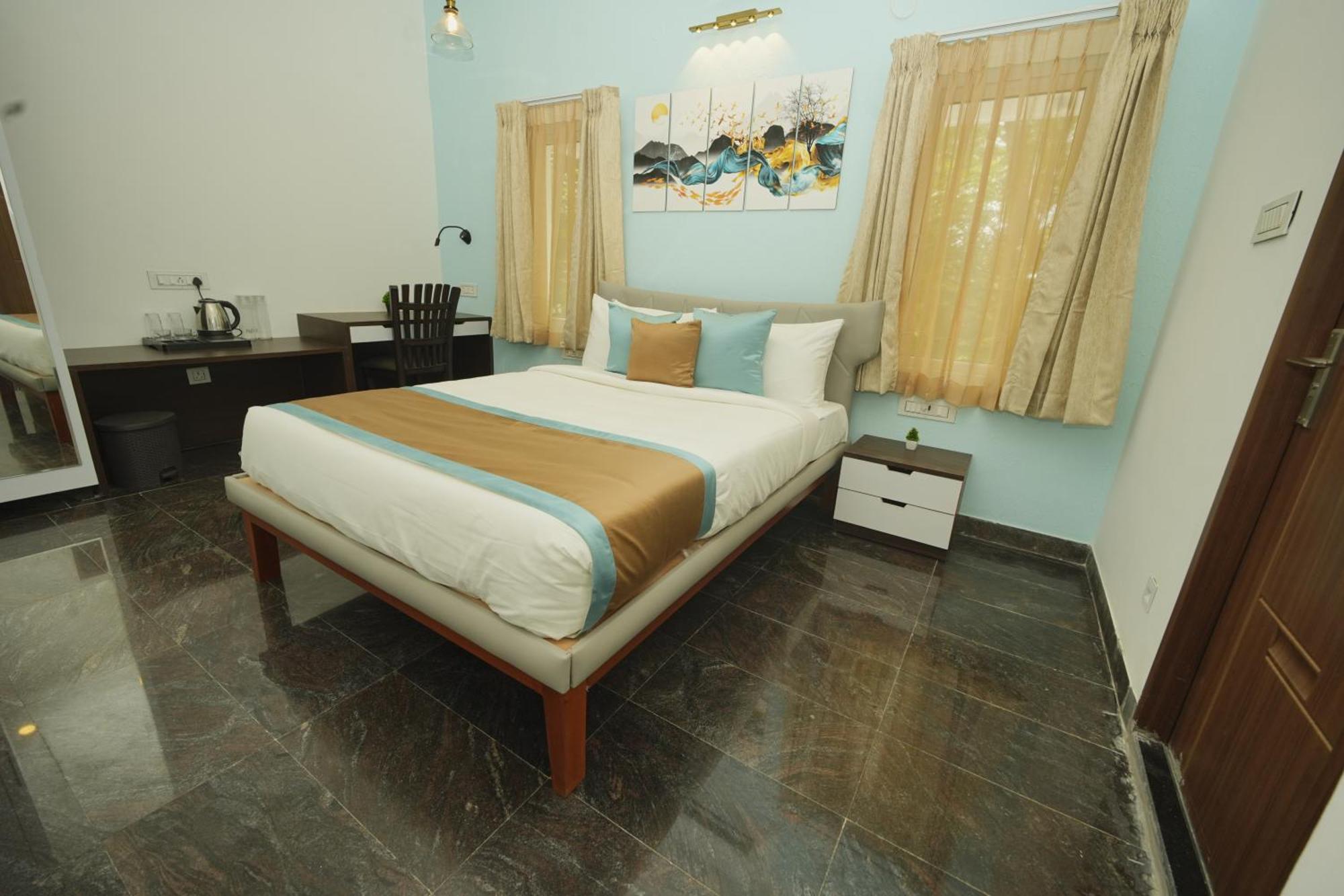 Bay Breeze Hotel