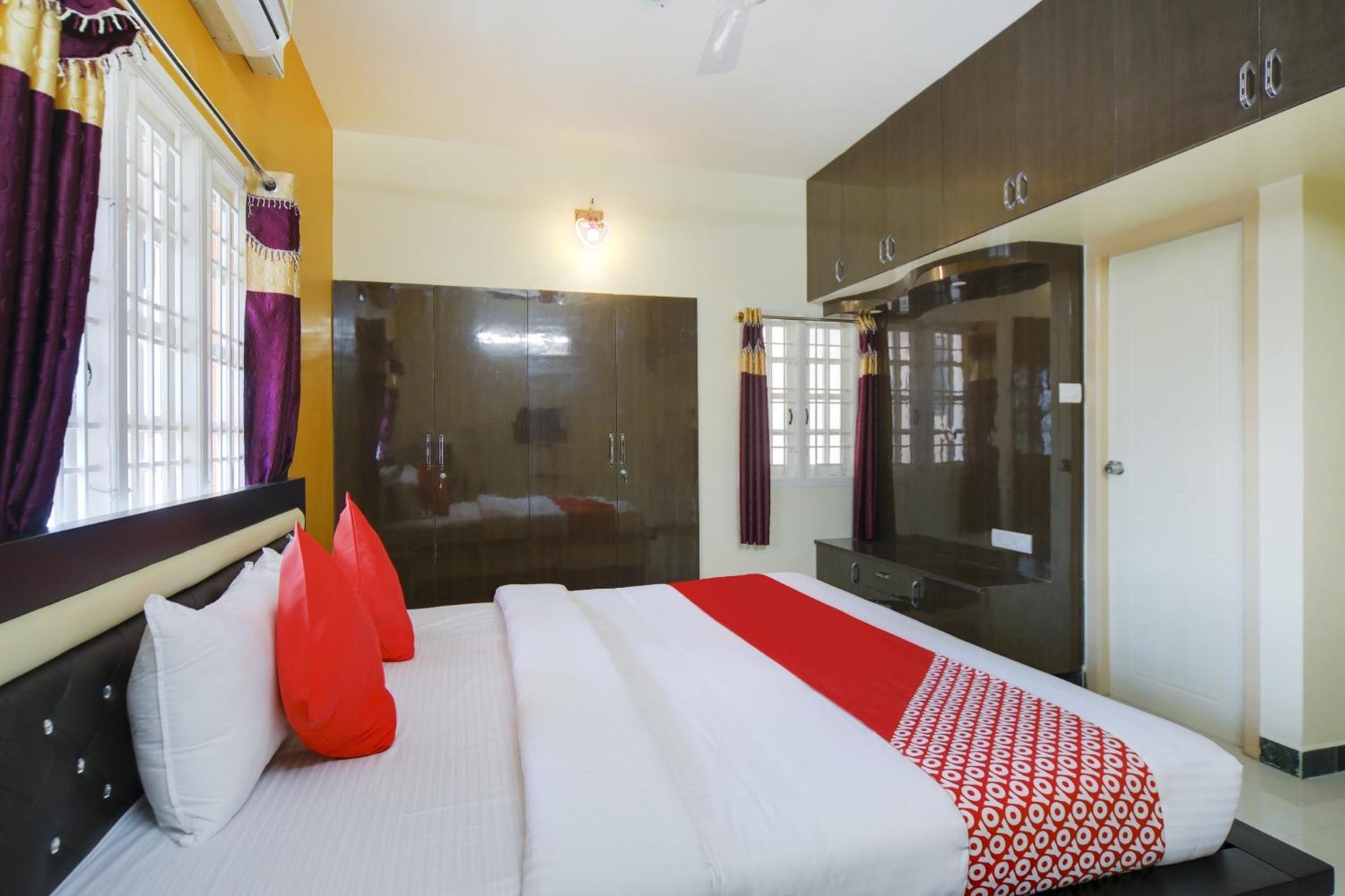 Oyo Flagship Sri Sai Sathya Residency