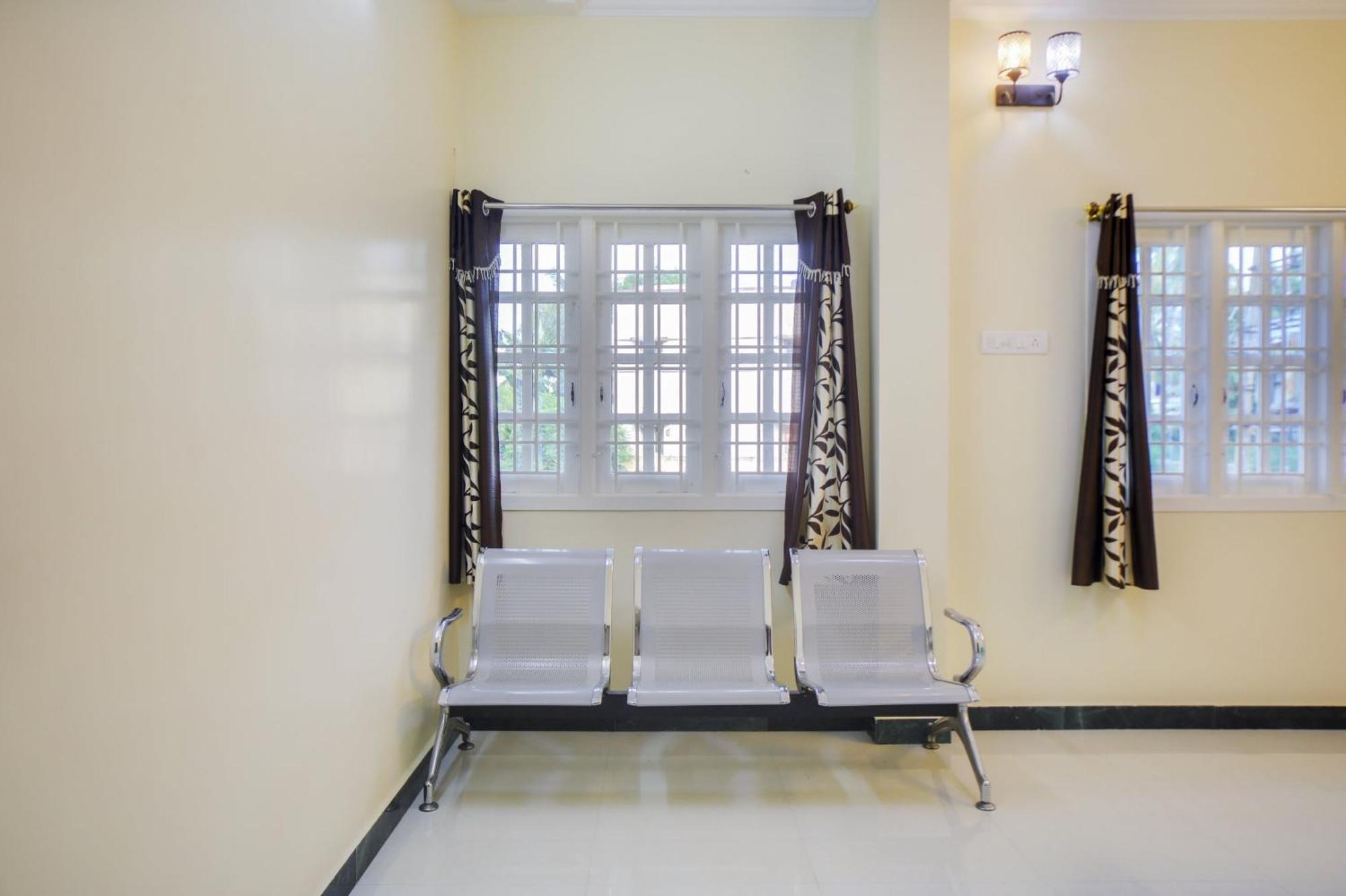 Hotel Oyo Flagship Sri Sai Sathya Residency
