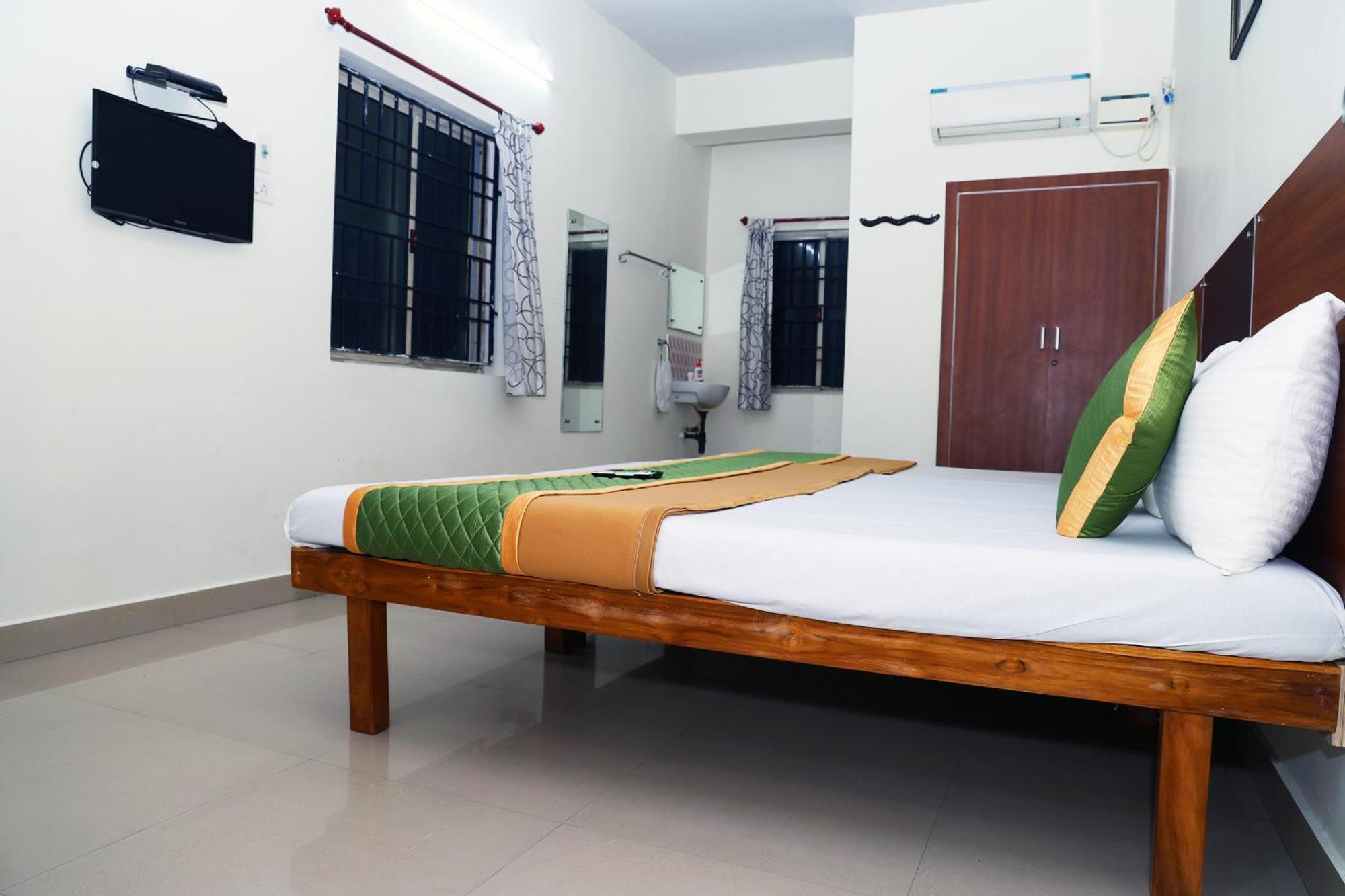 Royal Airport Transit Inn