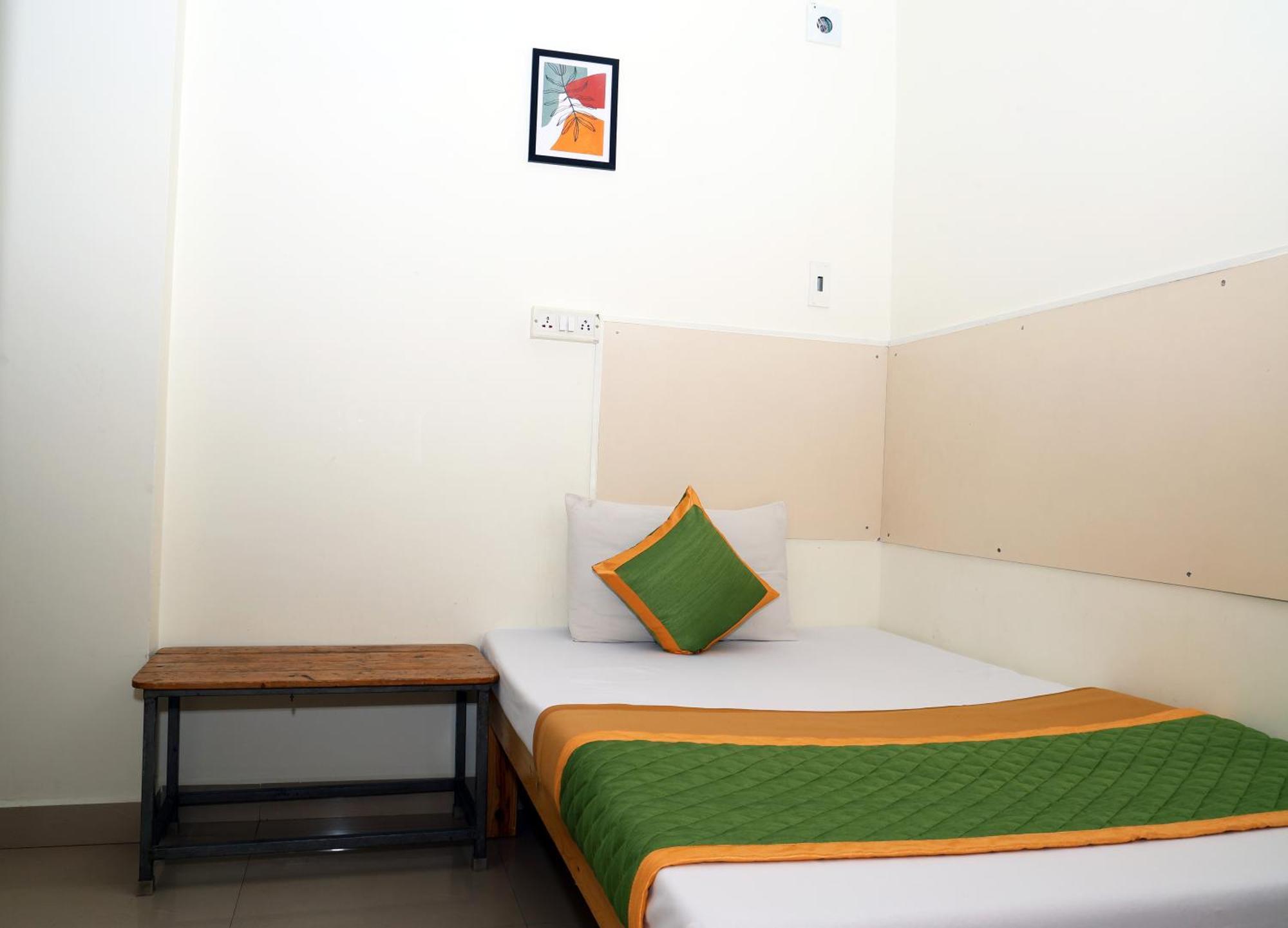 Royal Airport Transit Inn