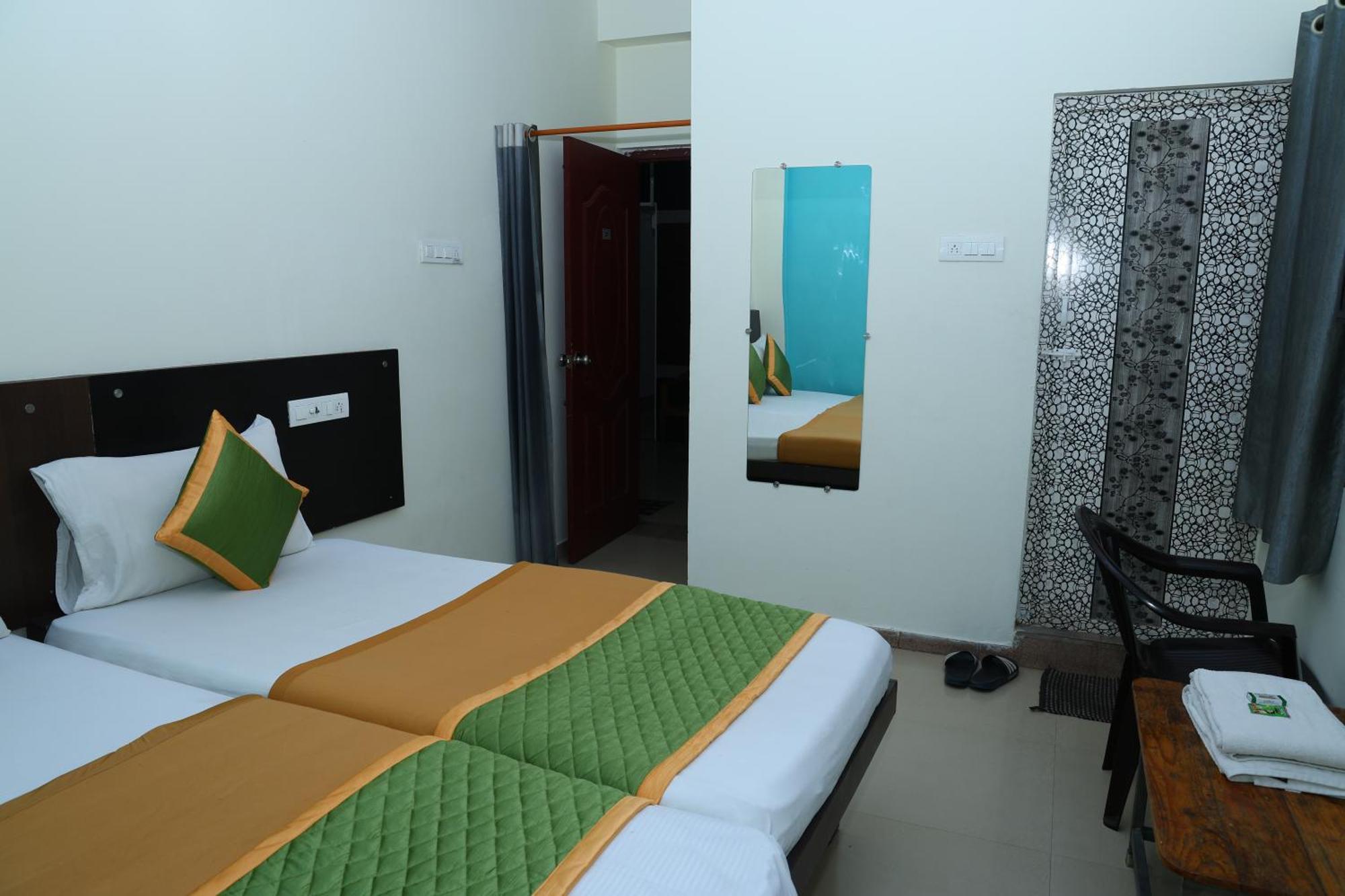 Royal Airport Lodge