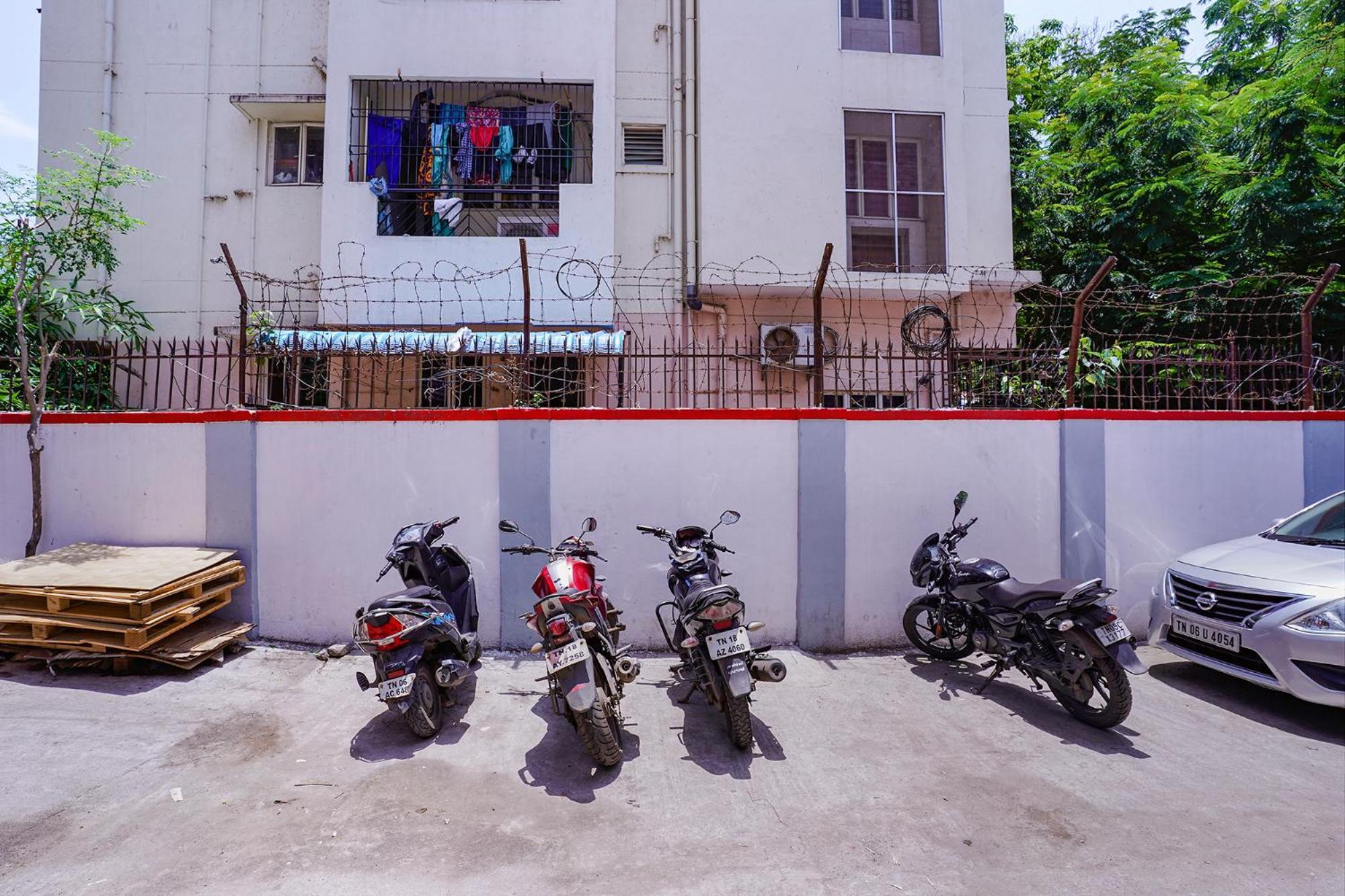 Fabexpress Lloyds I - Nr Korea Embassy, Royapettah 3*
